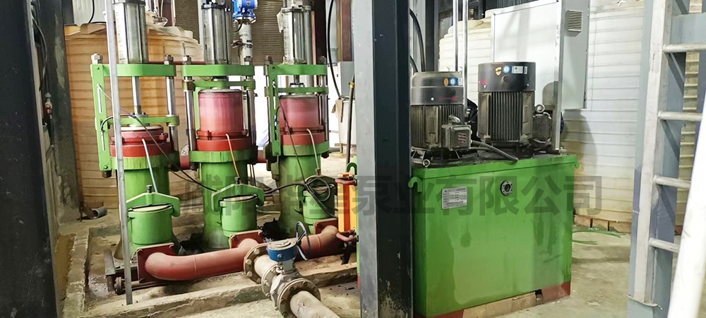 壓濾機柱塞泵三缸泵現場使用圖片3 柱塞泥漿泵三缸泵客戶使用現場